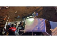 Osmaniye’de otomobil köprüden kanala düştü: 4 yaralı