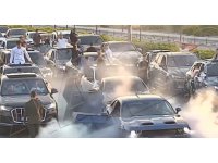 Mersin’de düğün konvoyunda yolu kapatan 7 sürücüye 695 bin 862 lira ceza