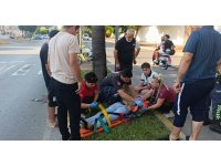 Kasise hızlı giren motosiklet sürüklendi: 1 yaralı