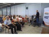 Mersin’de gençler dijital kariyer için LinkedIn eğitimi aldı
