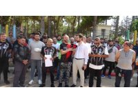 Sipariş almaya gittiği işletmede döner bıçaklı saldırıya uğradı, eline 30 dikiş atıldı
