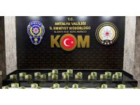 Antalya’da 22 adet kaçak tarihi eser yakalandı
