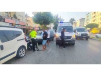 Kırmızı ışık ihlali kazayla bitti, motosiklet sürücüsü yaralandı
