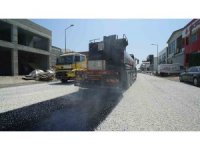 Kahramanmaraş Büyükşehir Belediyesi’nden Yeni Sanayi Sitesi’nde asfalt mesaisi