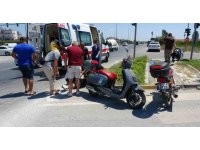 Antalya’da devrilen motosikletli yaralandı