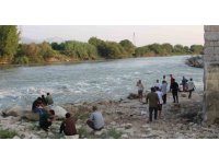 Ceyhan Nehri’ne serinlemek için giren 2 çocuk kayboldu