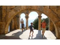 UNESCO listesindeki Alahan Manastırı zamana direniyor