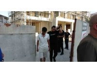 Çatıya çıkan işçi para hesabına yatınca aşağıya indi