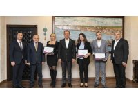 Başkan Seçer’den başarılı proje sunan personele teşekkür belgesi