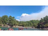Manavgat’taki orman yangınını söndürme çalışmaları sürüyor