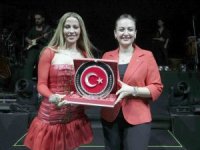 Antalyalılar 30 Ağustos’ta Derya Uluğ ile coştu