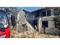 Antakya’da metruk bina yangını kontrol altına alındı