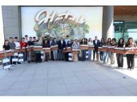 Hatay’ın başarılı gençleri ödüllerini Başkan Öntürk’ten aldı