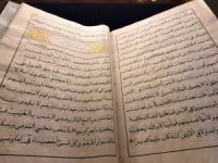 Dünyanın en büyük ikinci el yazması Kur’an-ı Kerim’i dikkat çekiyor
