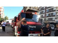 Antalya’da evin mutfağında çıkan yangında evde bulunan 3 kişi dumandan etkilendi
