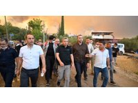 Antalya Valisi Şahin: "Aksu yangını devam ediyor, Kumluca yangınının enerjisi düşürüldü"