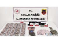 Antalya’da iki ilçede uyuşturucu operasyonu: 6,8 kilo skunk ele geçirildi