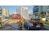 İskenderun’da Tofaş alevlere teslim oldu