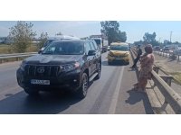 Manavgat’ta 3 araçlı zincirleme kaza, trafikte uzun araç kuyruğuna neden oldu