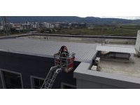 Osmaniye’de 112 ekipleri bu kez kendi binaları için alarma geçti