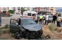 Otomobiller kavşakta çarpıştı: 4 yaralı