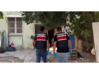 Adana’da evde 1 ton 670 litre kaçak alkol ele geçirildi