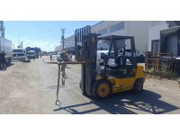 Forkliftin vinç demirine başını çarpan motosiklet sürücüsü kaldırıldığı hastanede öldü