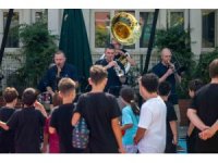 ABD Hava Kuvvetleri Orkestrası Adana’da müzik ziyafeti sundu
