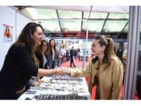 Antalya Kitap Fuarı’nda ikinci gün yoğunluğu