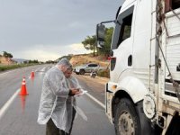 Mersin’de yağışa rağmen orman emvali taşıyan araçlar denetlendi