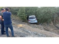 Serik’te kontrolden çıkan otomobil şarampole yuvarlandı