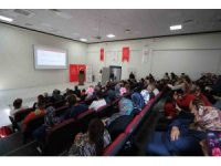 Hatay’da koruyucu ailelere çocuklarla iletişim eğitimi verildi