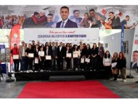 Çukurova’da 3. Kariyer Fuarı’nda iş arayanlarla işverenler buluştu