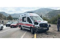 Burdur’da ambulansın karıştığı zincirleme kaza: 7 hafif yaralı