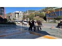 Alanya’da tefecilik ve şantaj operasyonu: 7 şüpheli adliyeye sevk edildi