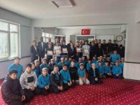 Korkuteli’nde erkek hafızların belge sevinci