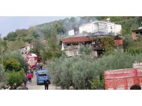 Benzin ile ocakta odun yakmak isterken evi yaktı