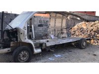 Hacizli araçları parçalayıp, satarken suçüstü yakalandı