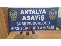 500 kilometre uzaklıktan gelip 3 evi soydular, polisin takibinden kaçamadılar