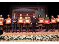 Mersin’de 24 Kasım Öğretmenler Günü törenle kutlandı