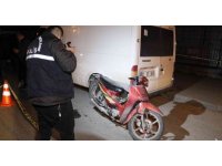 Motosikletle seyir halindeyken silahlı saldırıya uğrayan 2 kuzen hayatını kaybetti