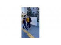 12 yıldır kasten öldürmekten aranan şahıs, inşaat işçisi kılığına giren polis tarafından yakaladı