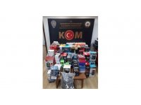 Hatay’da kaçak cep telefonu aksesuarları ele geçirildi