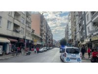 Mersin’de iki grubun kavgasında yoldan geçen şahıs tabanca ile yaralandı