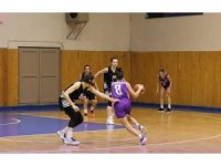 Kepez’in kızları galip döndü