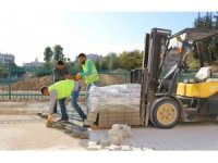 Toroslar Belediyesi, ilçeyi kendi ürettiği kilit parke taşıyla donatıyor