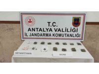 Suç makinelerinin evine uyuşturucu operasyonu: 3 gözaltı