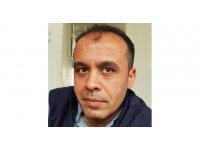 Mermer yüklü kamyonun altında hayatını kaybetti