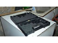 Gece kartallarına “Yetkiniz yok, arayamazsın" diyen sürücünün aracından kurusıkı tabanca çıktı