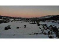 Burdur’da yüksek kesimlerde etkili olan kar yağışı eşsiz manzaralar oluşturdu